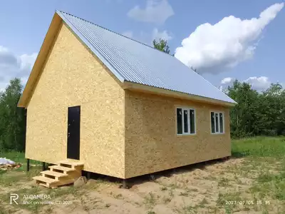 Каркасный дом 8.0x8.0 построен в д. Захарьино Тверской области